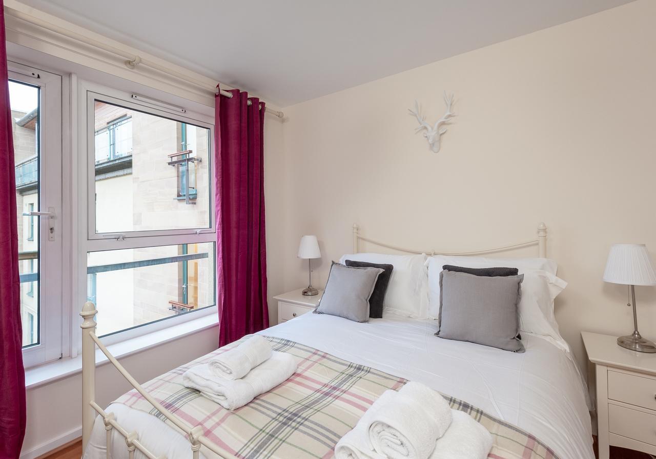 The Holyrood Park Residence Edinburgh Exterior photo